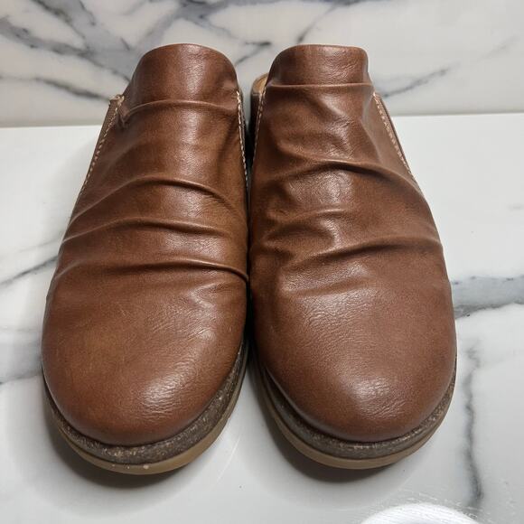 Eurosoft Women's Brown Faux Leather Comfort Slides Mules Sz 9 Outdoor Hiking - Picture 2 of 7